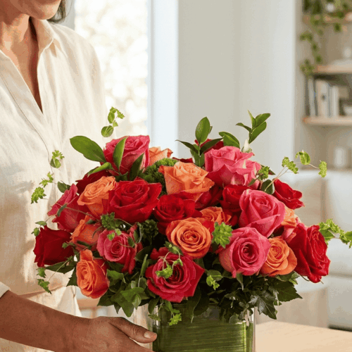 EXUBERANTE VIDA - Ramillete de Rosas con Hypericus. LatamB